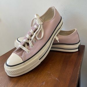 Converse All-Stars Sneakers 6.5 Mens / 8.5 Womens Sandy Rose